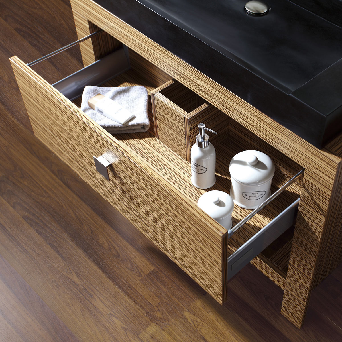 39" Levanto Vessel Sink Vanity - Single Pull-Out Drawer 39" Levanto Vessel Sink Vanity - Single Pull-Out Drawer