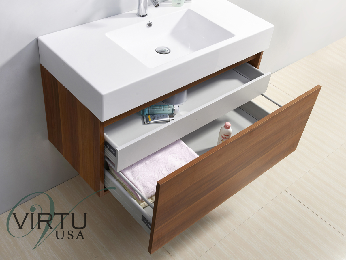 Soft-Closing Drawers Soft-Closing Drawers