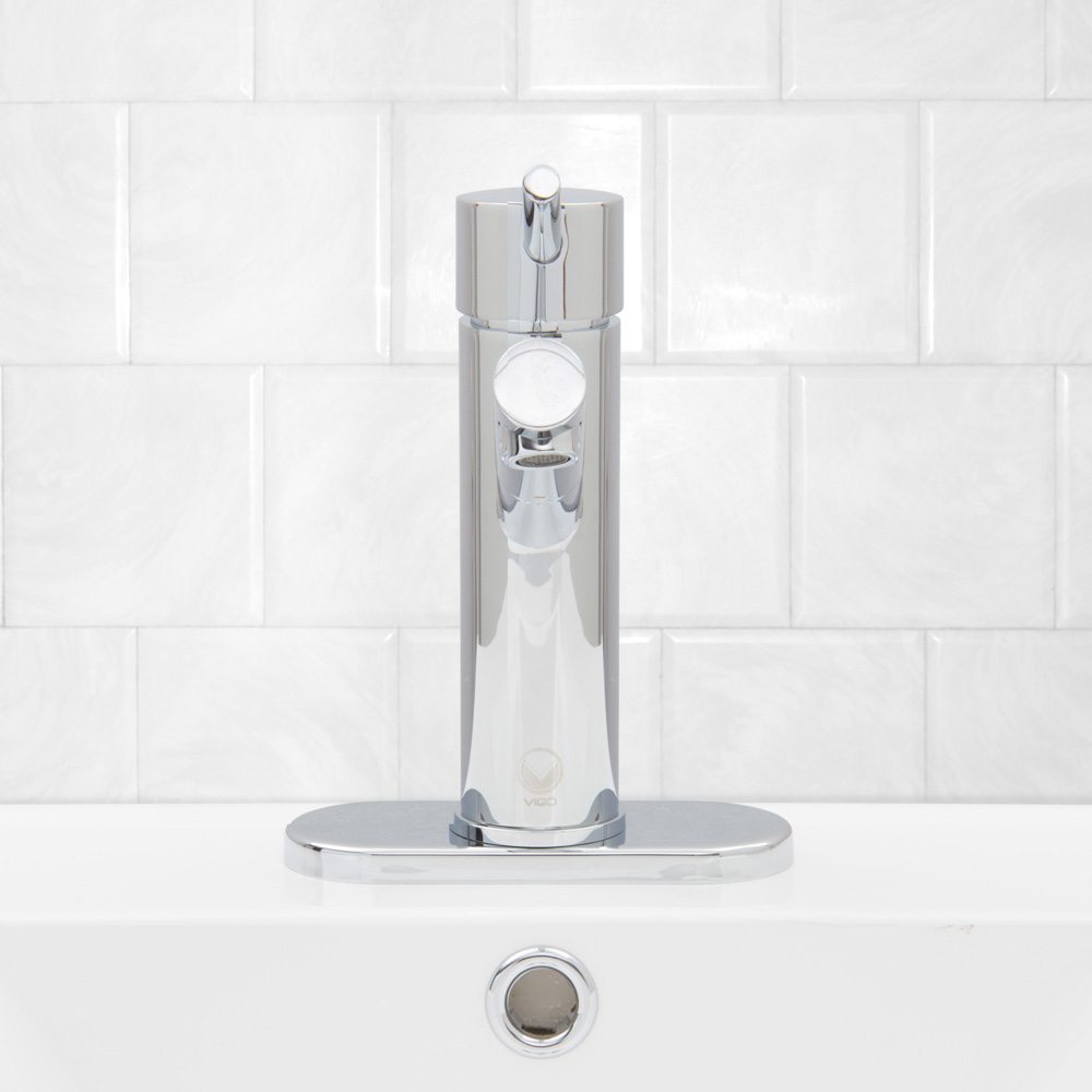 Single-Lever Chrome Faucet Single-Lever Chrome Faucet