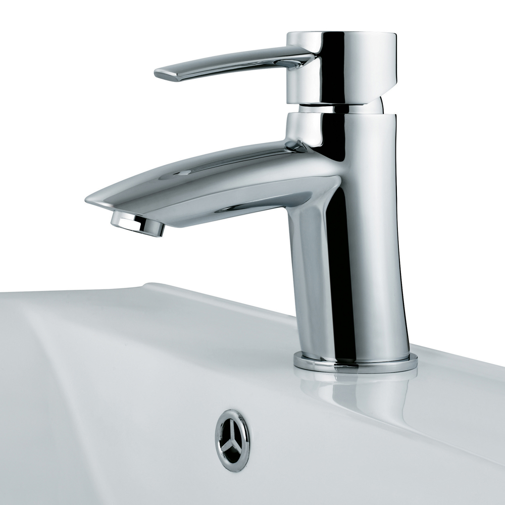 Single-Lever Chrome Faucet Single-Lever Chrome Faucet