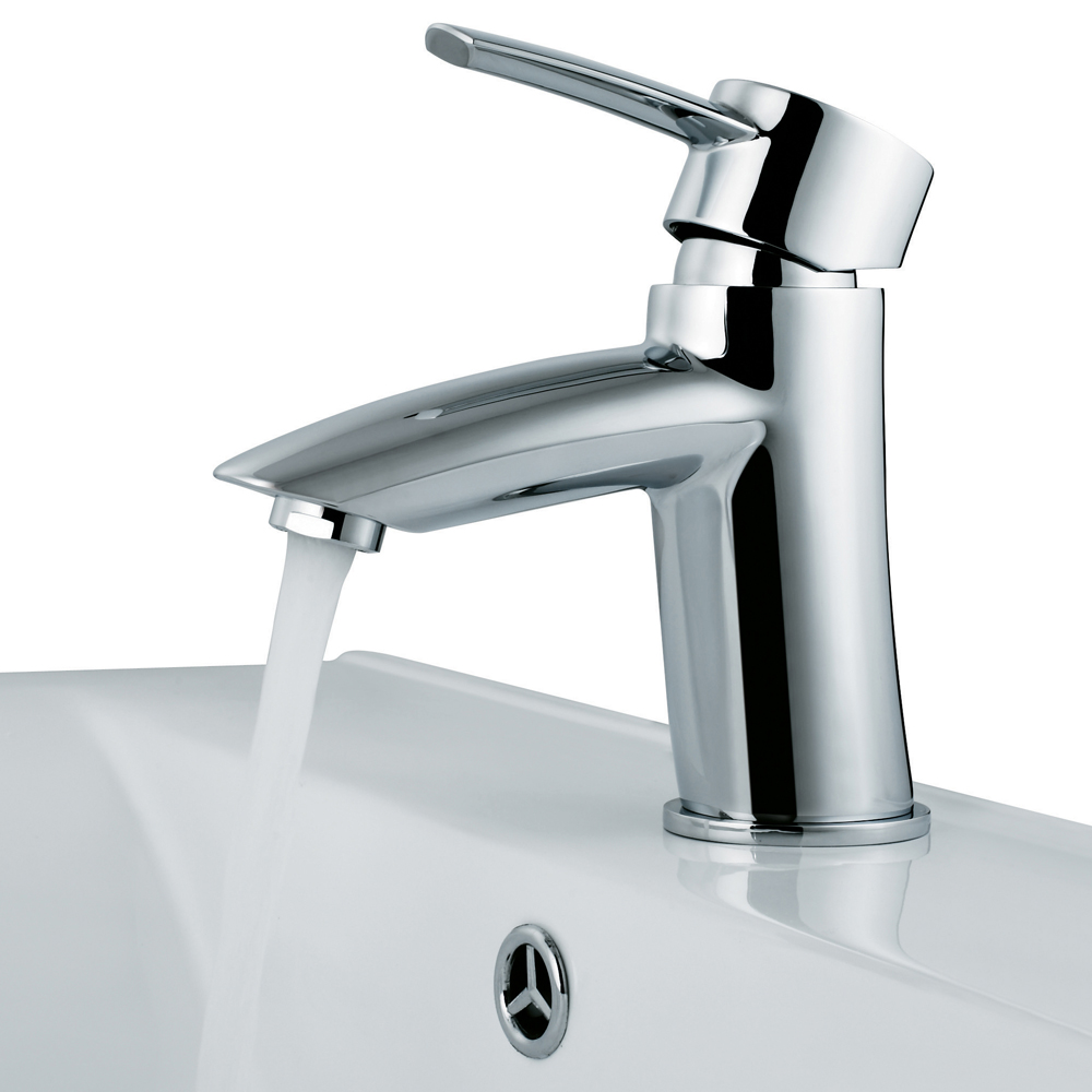 Single-Lever Chrome Faucet Single-Lever Chrome Faucet