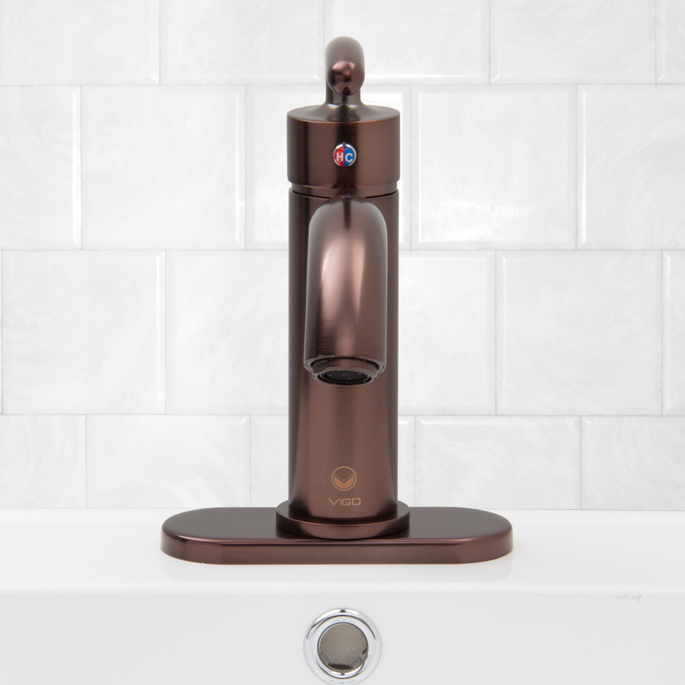 Single-Lever Faucet Oil-Rubbed Bronze Finish Single-Lever Faucet Oil-Rubbed Bronze Finish