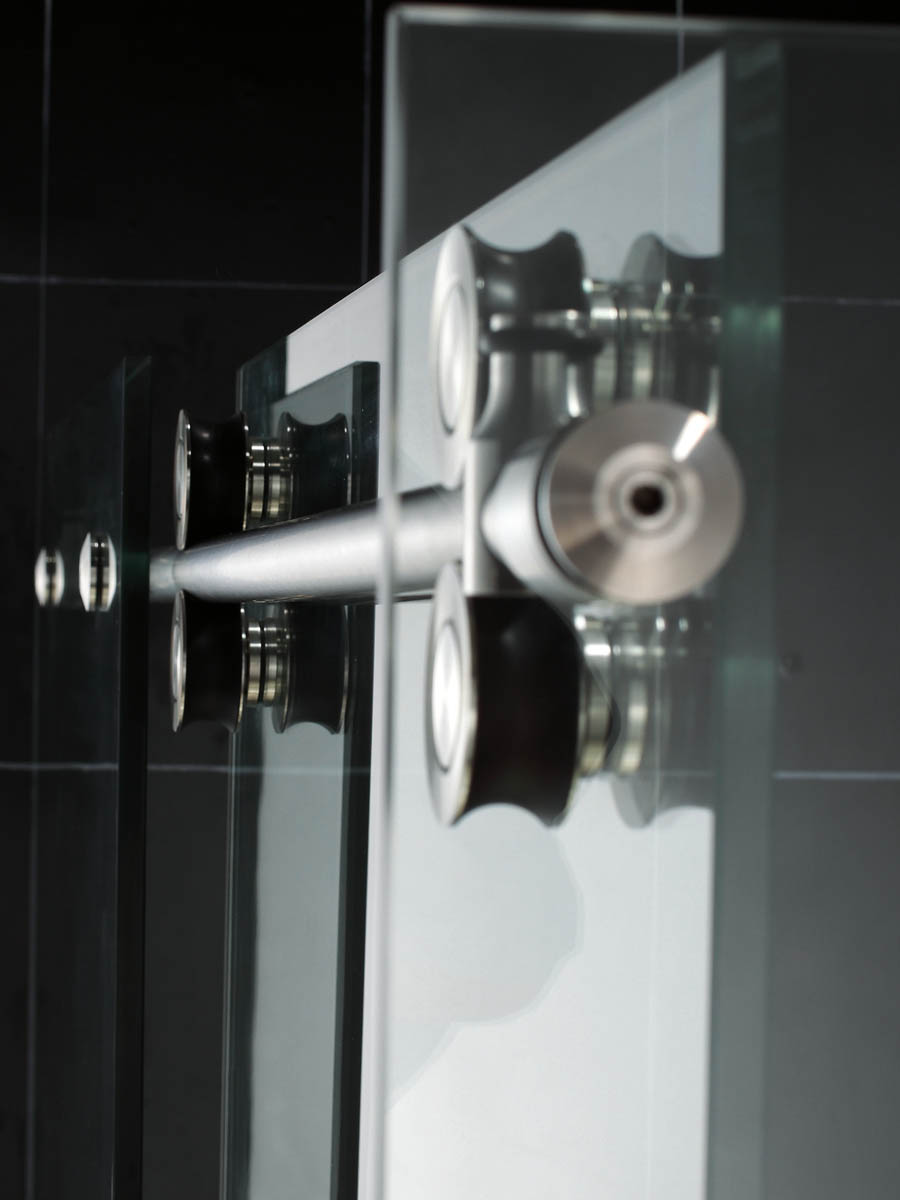 Brushed or Polished stainless steel hardware Brushed or Polished stainless steel hardware